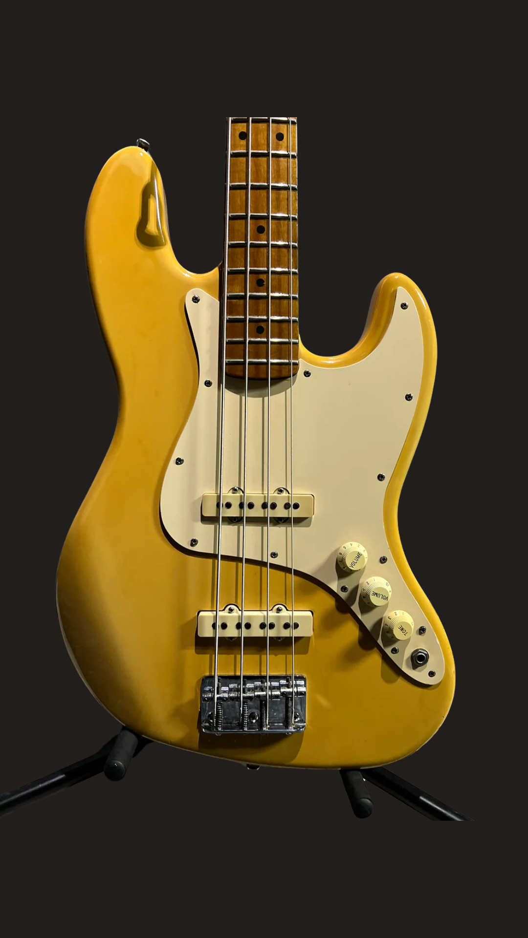 Fender 1983 j bass (used)