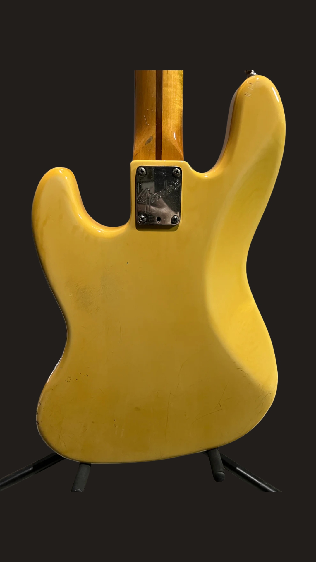 Fender 1983 j bass (used)