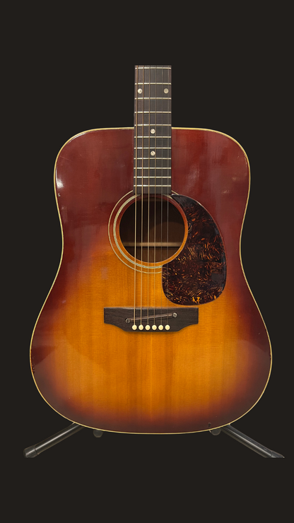 Gibson J-45 Deluxe square body vintage (used)