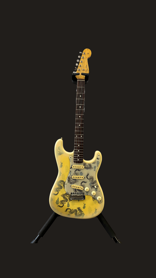 Fender Japan ST-62 SPL-JWH Ltd Edition Dragon