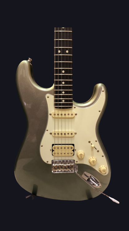 Fender HSS Japan Stratocaster