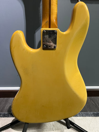 Fender 1983 j bass (used)