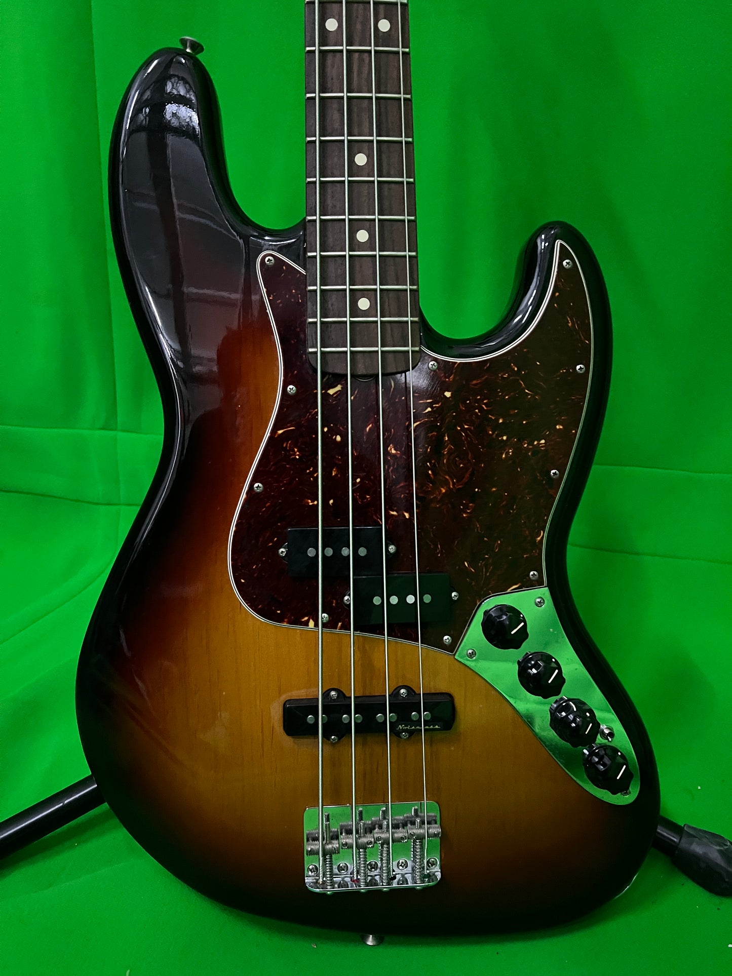 Fender MIM reggie hamilton standard jazz bass (used)