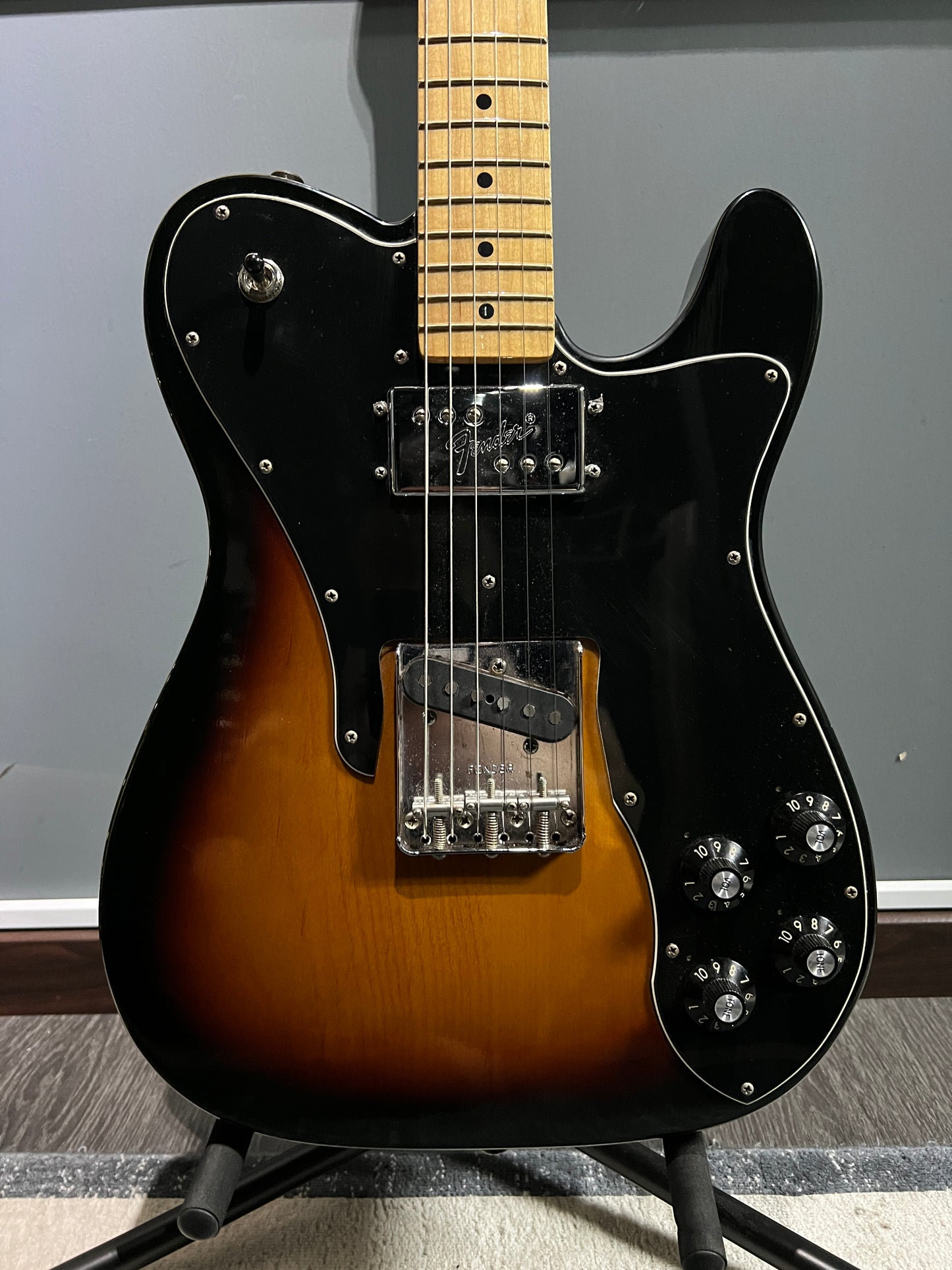 Fender MIM classic series 72 telecaster sunburst (used)