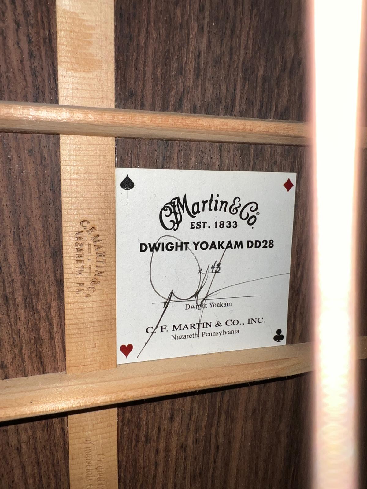 Martin Dwight Yoakam DD-28 Signature #43 2018